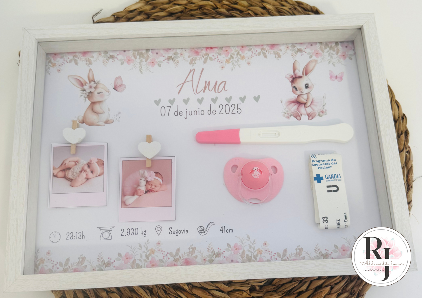 Guarda recuerdos nacimiento bebé recién nacido con diseño conejitas