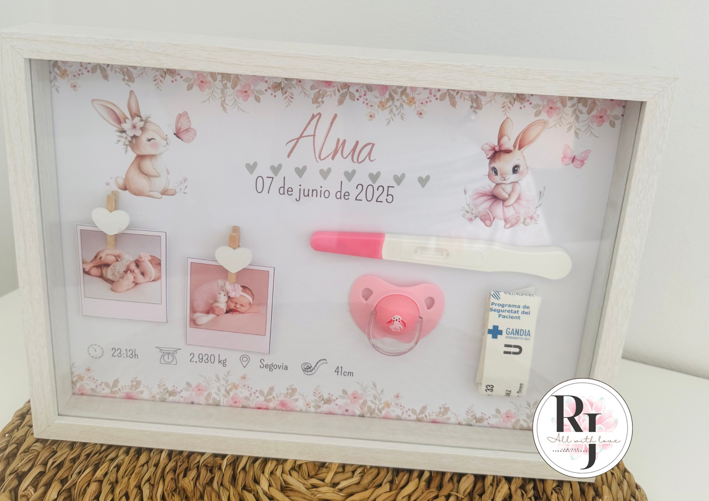 Guarda recuerdos nacimiento bebé recién nacido con diseño conejitas