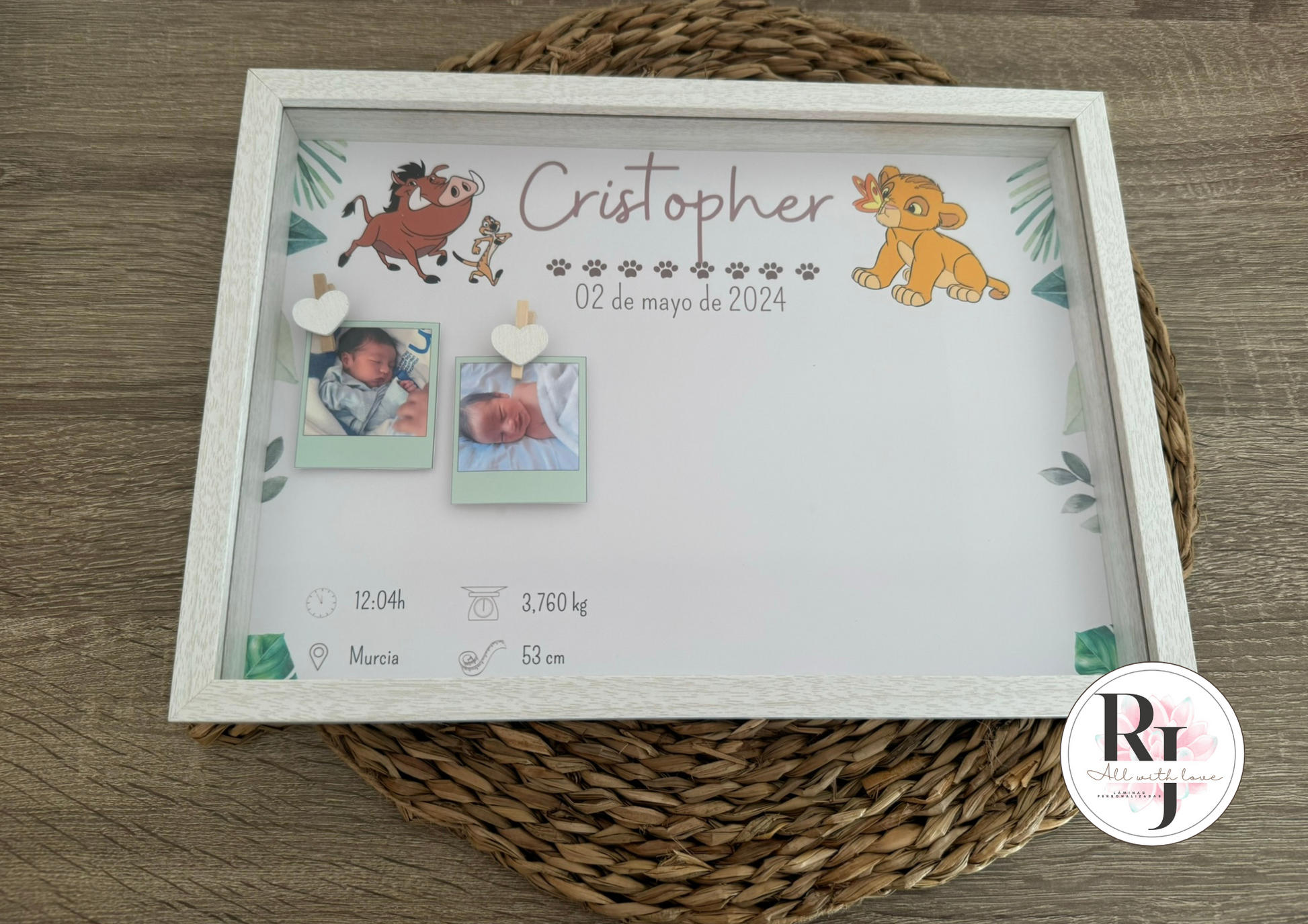 Guarda recuerdos nacimiento bebé recién nacido con diseño del Rey león