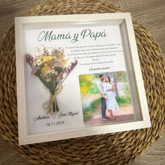 Cuadro mamá y papá ramillete flores preservadas boda